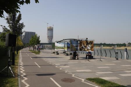 otvoritev_razstave_Slovenija i EU ruku podruku031